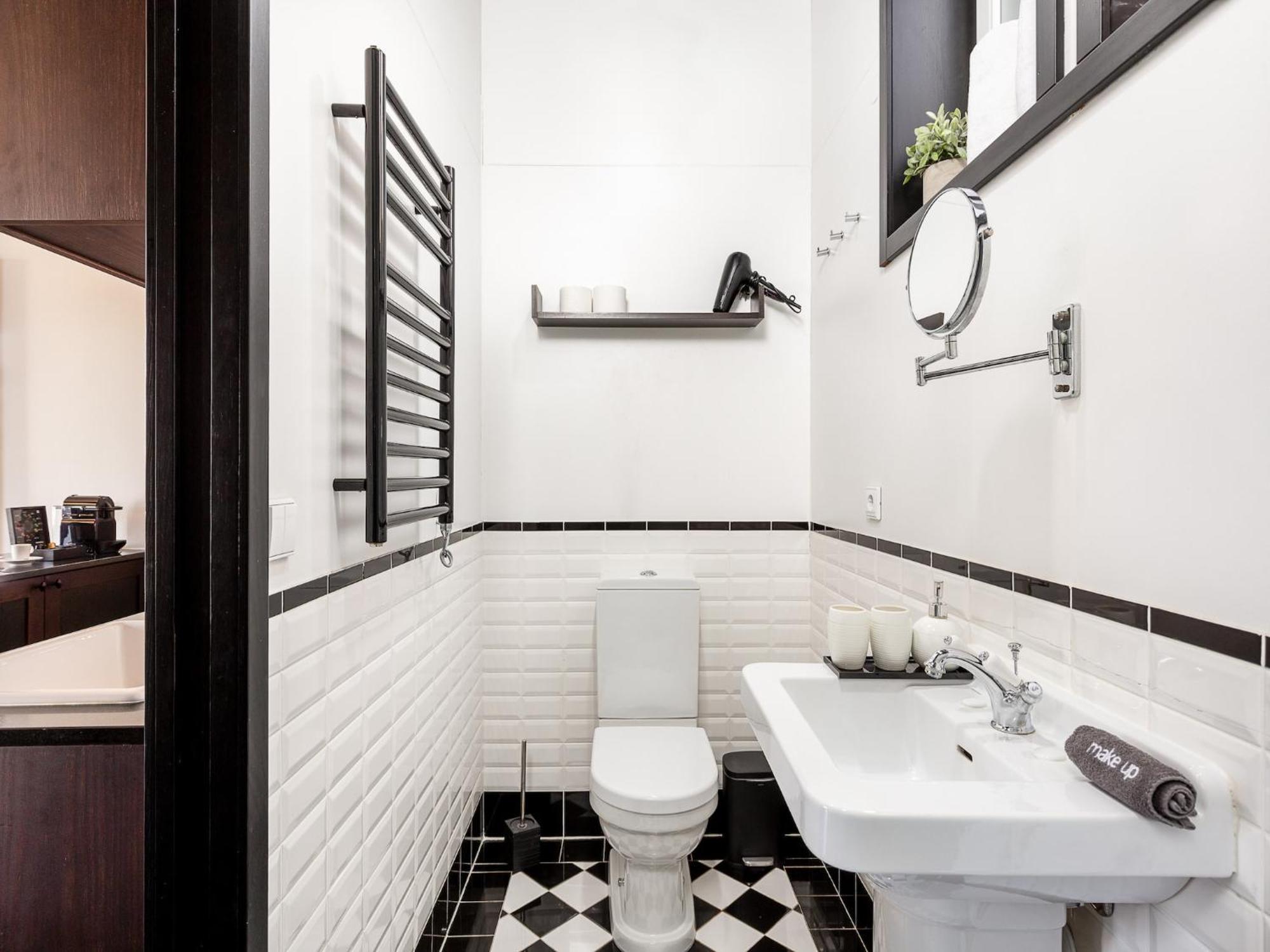 Charming With Street-view In