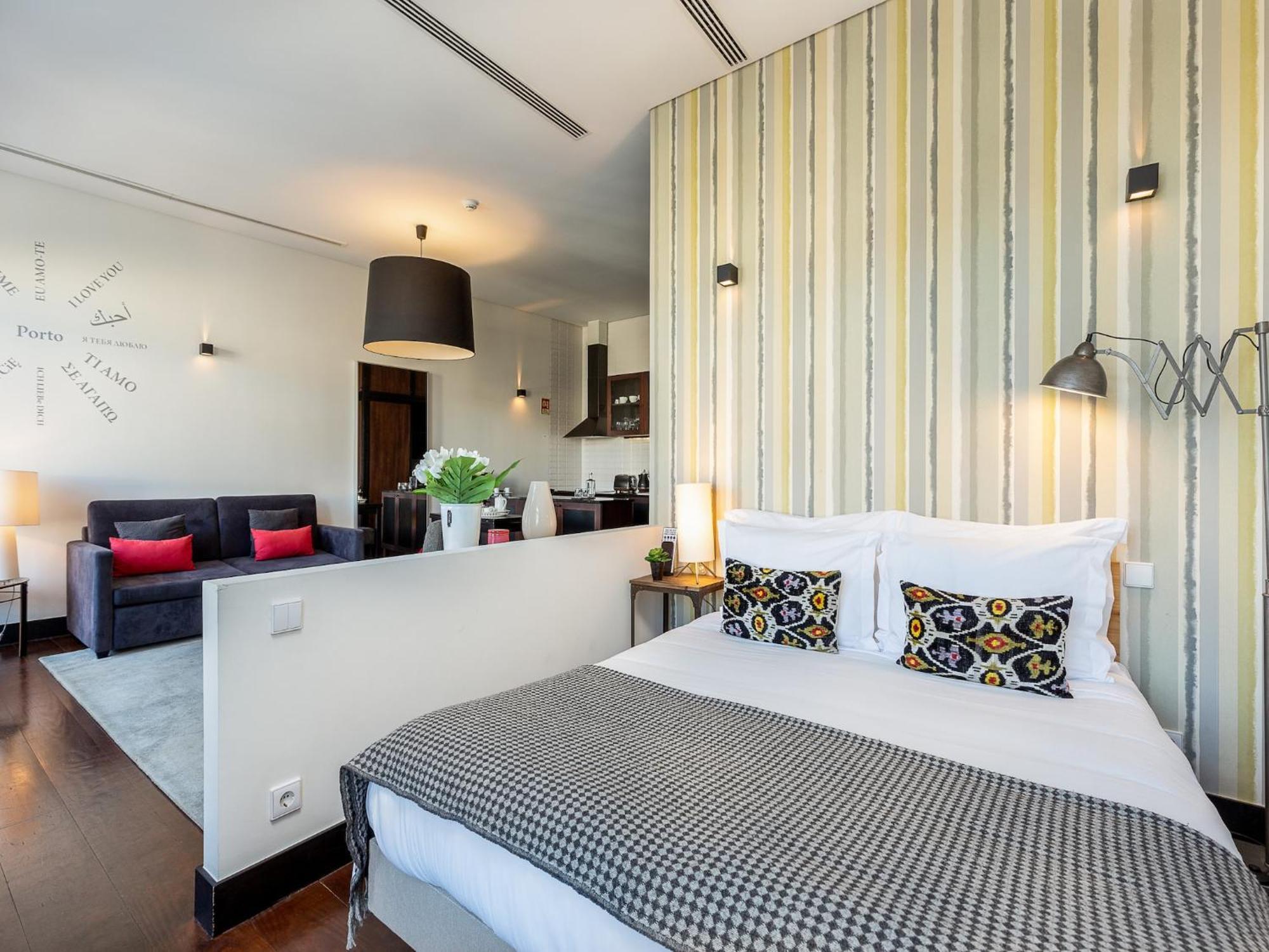 Charming With Street-view In Apartamento Porto