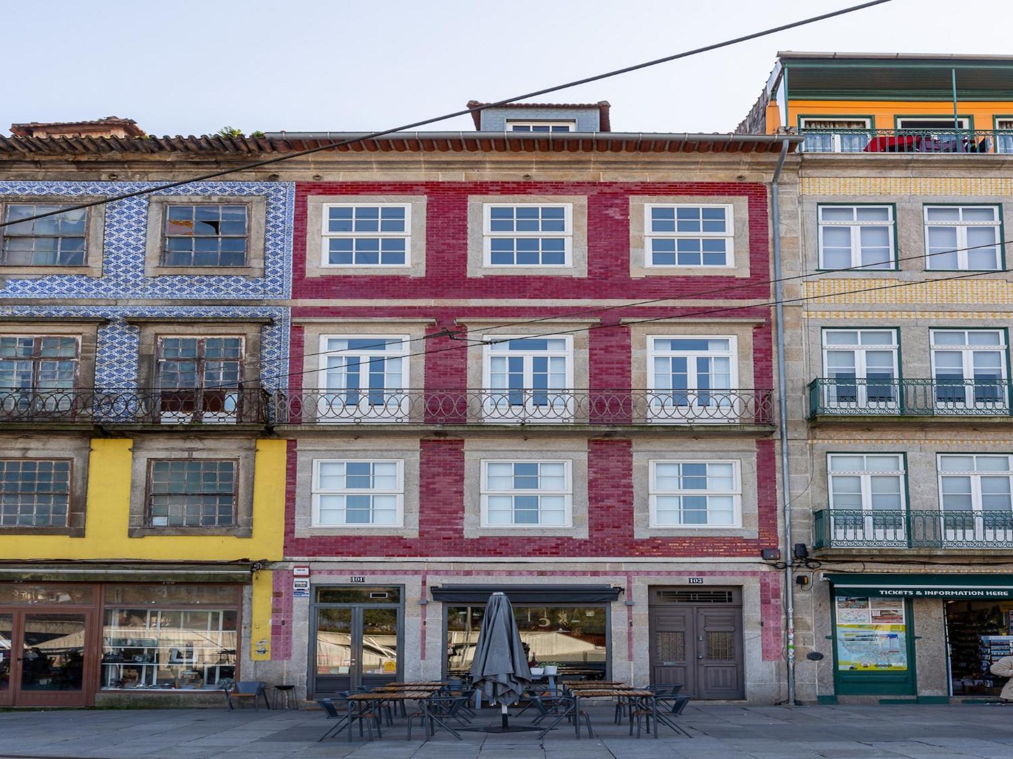 Charming With Street-view In