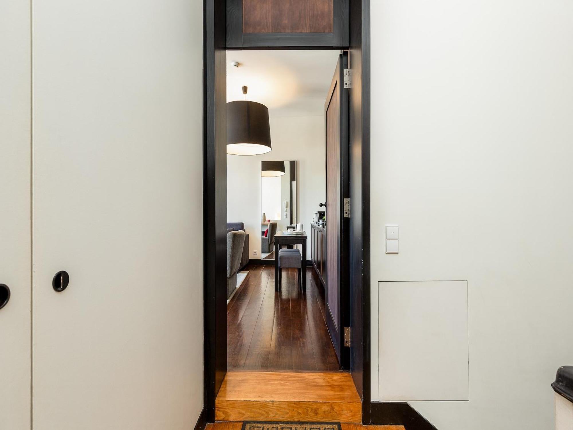 Charming With Street-view In Apartamento Porto