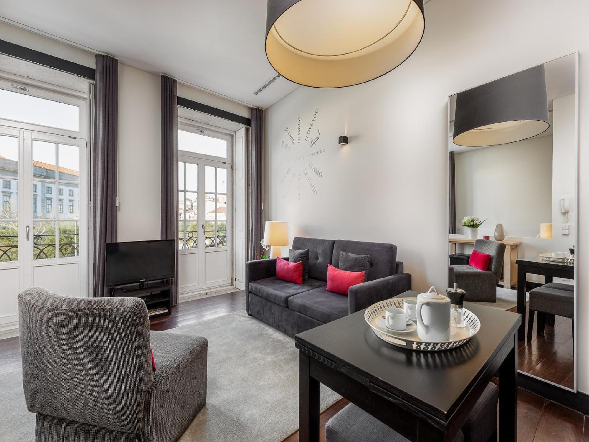 Apartamento Charming With Street-view In Porto