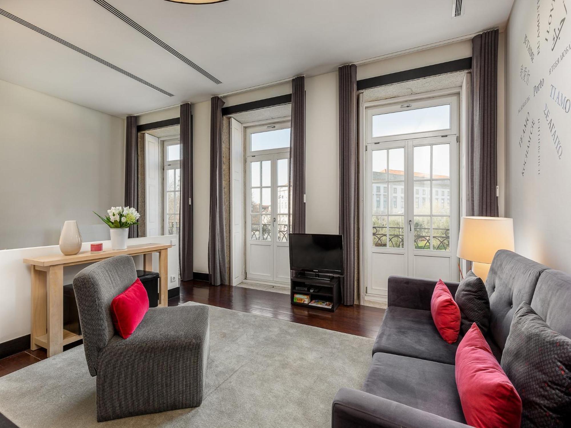 Apartamento Charming With Street-view In Porto